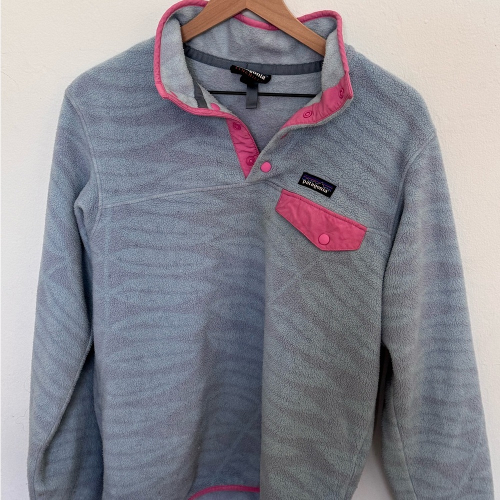 Patagonia Blue and Pink Zip Up Synchilla Fleece Sweater with Stand-Up Collar